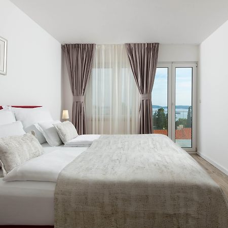 Pharia Hotel And Apartments - By The Beach Hvar Town Exterior foto