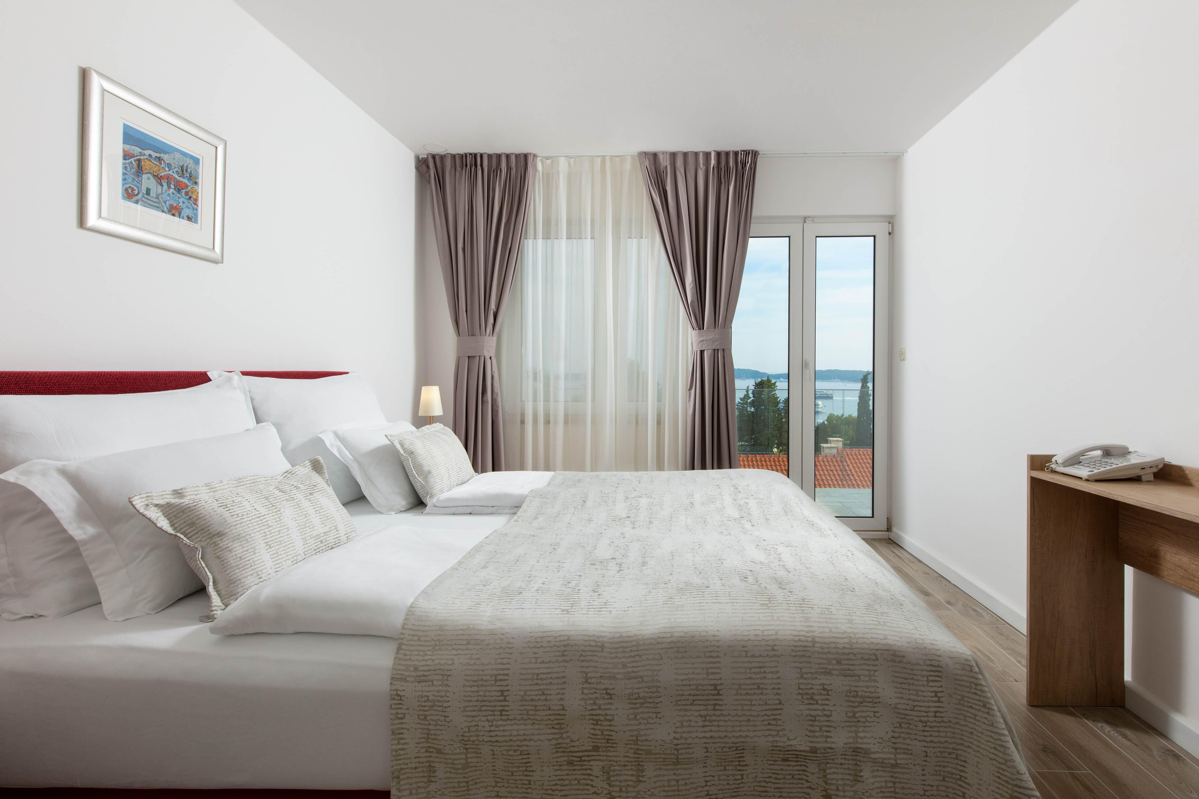 Pharia Hotel And Apartments - By The Beach Hvar Town Exterior foto
