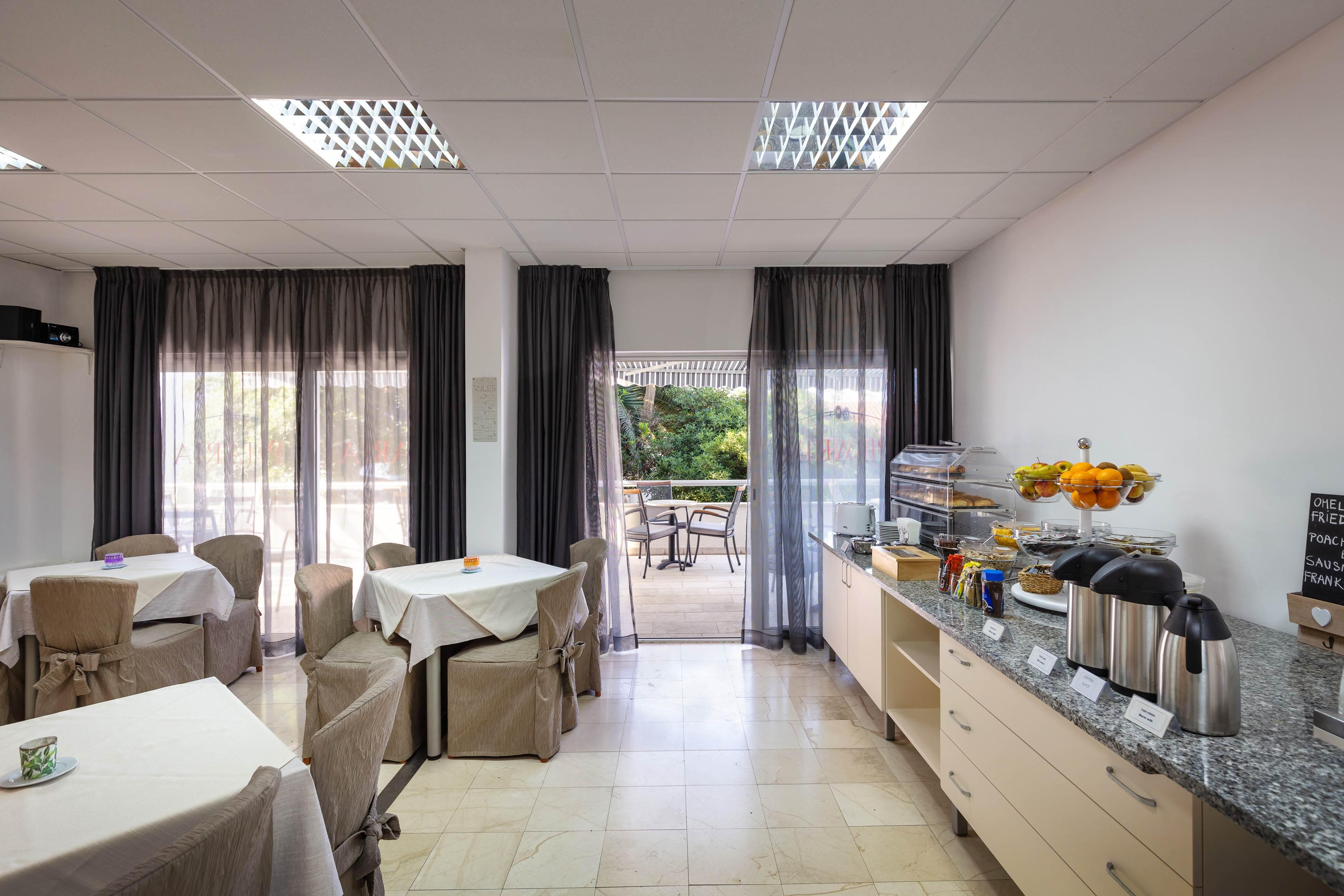 Pharia Hotel And Apartments - By The Beach Hvar Town Exterior foto