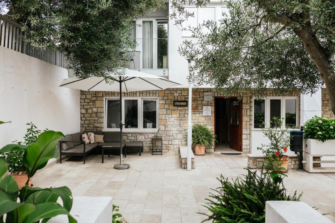 Pharia Hotel And Apartments - By The Beach Hvar Town Exterior foto